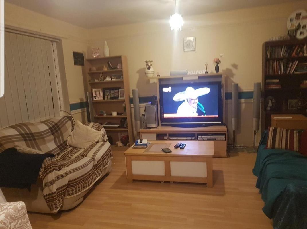 Double Bedroom In Liverpool Exterior foto