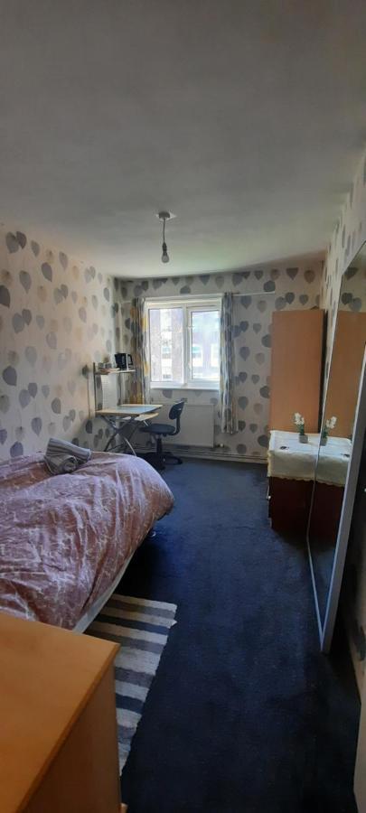Double Bedroom In Liverpool Exterior foto